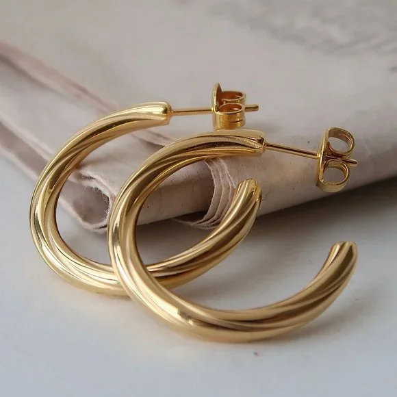 NEW 18K Gold Plated Braided Round C Hoop Earrings